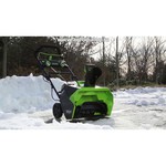 Снегоуборщик greenworks GD40SB с аккумулятором 2 А.ч и зарядным устройством