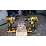 DeWALT DCF886M2