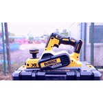 Электрорубанок DeWALT DCP580N