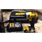 DeWALT DCF885C2