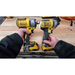 DeWALT DCF885C2