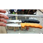 Нож складной VICTORINOX Hunter Pro (0.9411) с чехлом