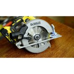 Дисковая пила DeWALT DCS570NT