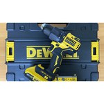 Ударная аккумуляторная дрель-шуруповерт DeWALT DCD709S2T Li-Ion 1.5 А·ч 18 В х2 кейс TSTAK 65 Н·м