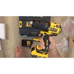 Ударная аккумуляторная дрель-шуруповерт DeWALT DCD709S2T Li-Ion 1.5 А·ч 18 В х2 кейс TSTAK 65 Н·м